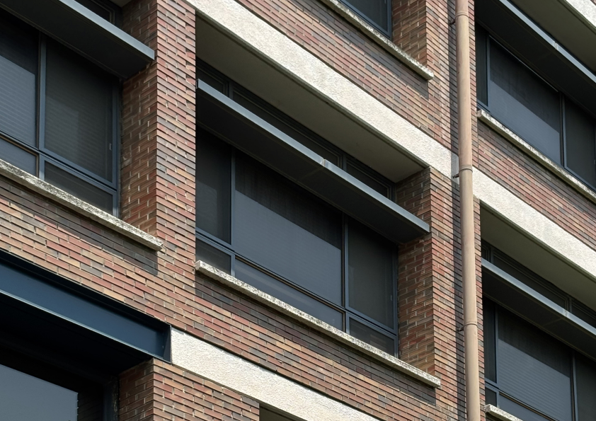 디자인관의 로비 소리가 들린다.